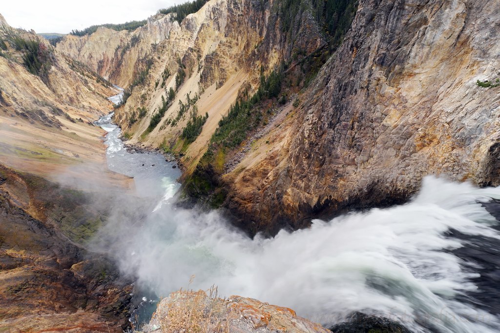 upper-falls-yellowstone-5