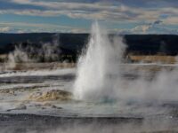yellowstone-fountain-paint-pots-DSC05316.1100_result