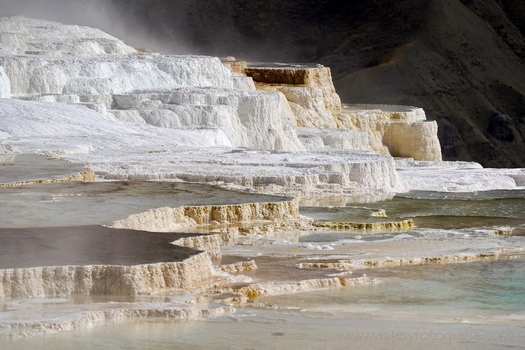 mammoth-hot-springs-yellowstone-2