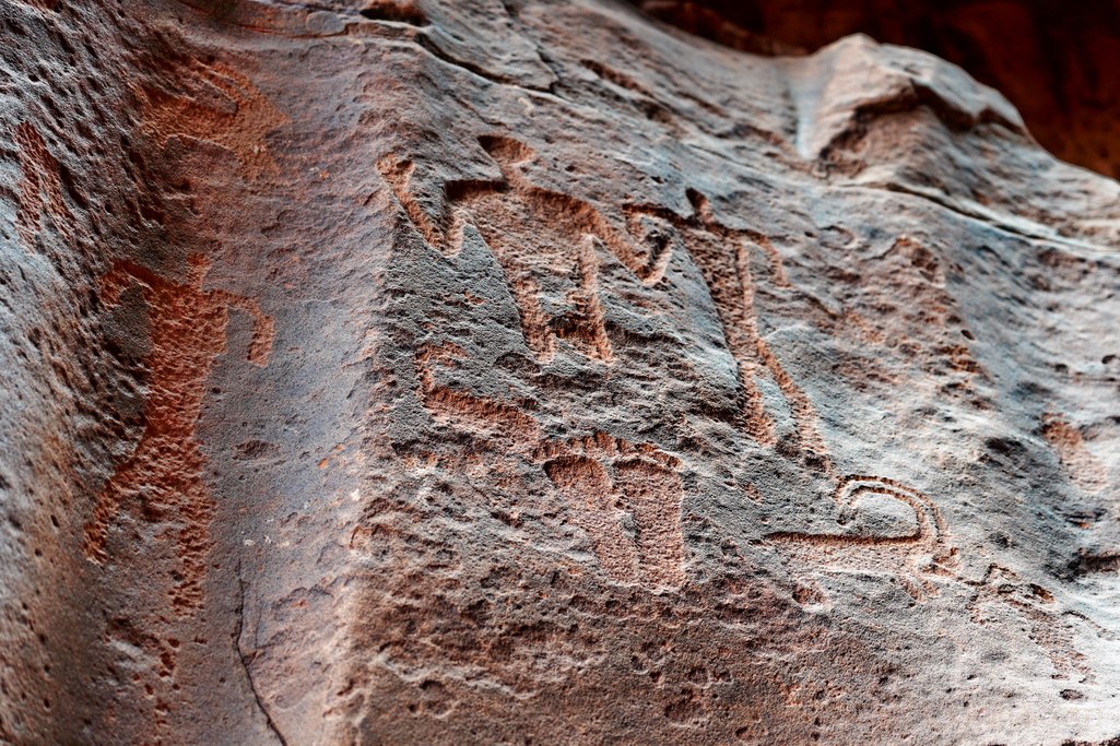 petroglifos-wadi-rum