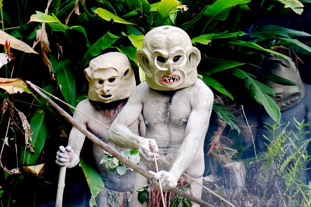 mud-men-asaro-tribe