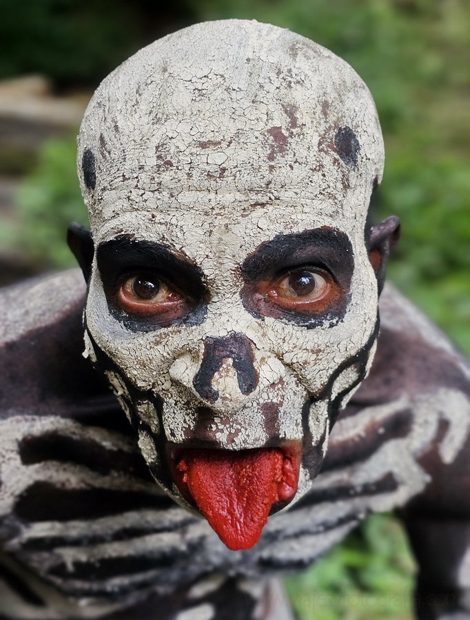 skeleton-men-papua-nueva-guinea