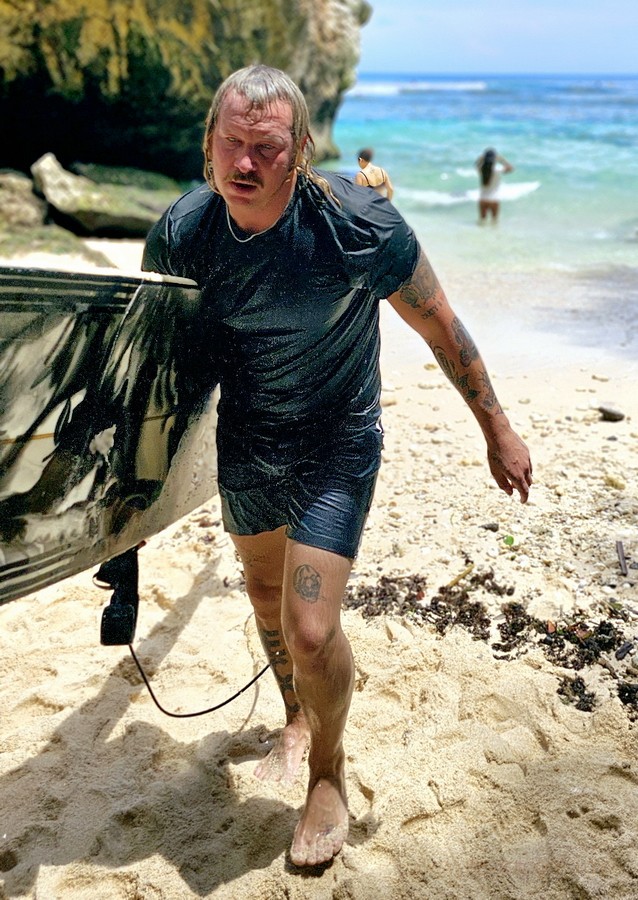 surfer-bali
