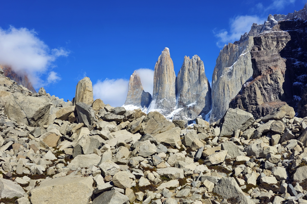 torres-del-paine-base-torres