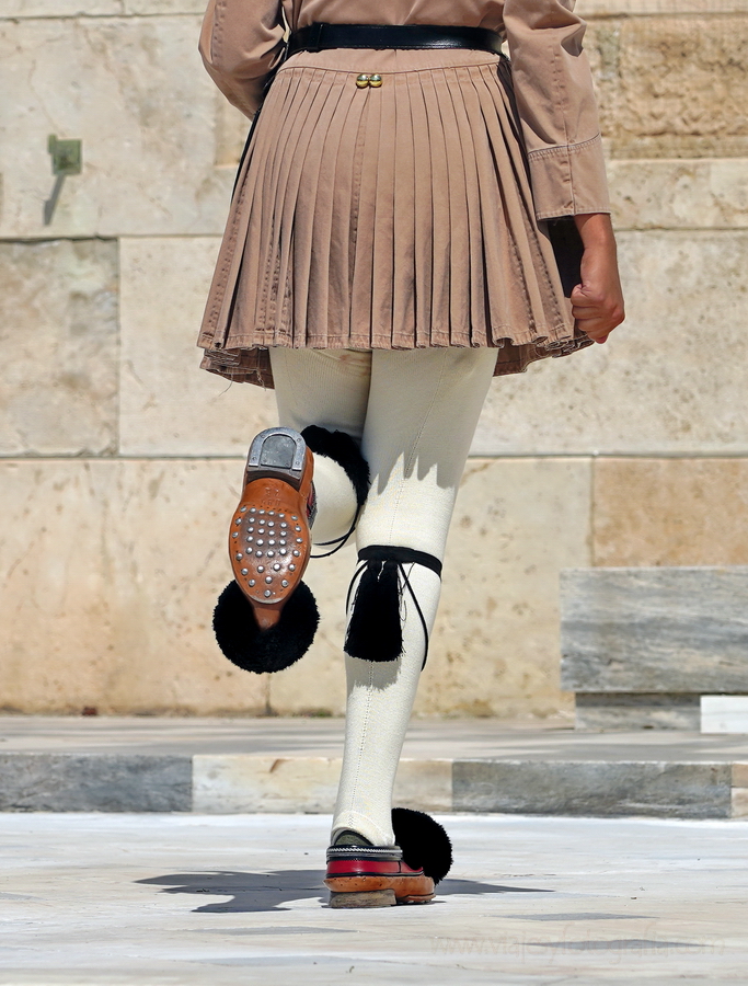 atenas-cambio-guardia-detalle