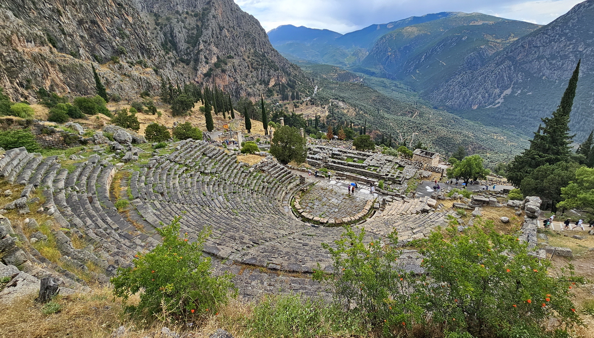 santuario-delfos-grecia-teatro