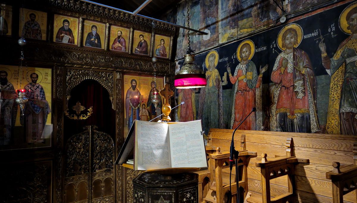 meteora-kalambaka-iglesia