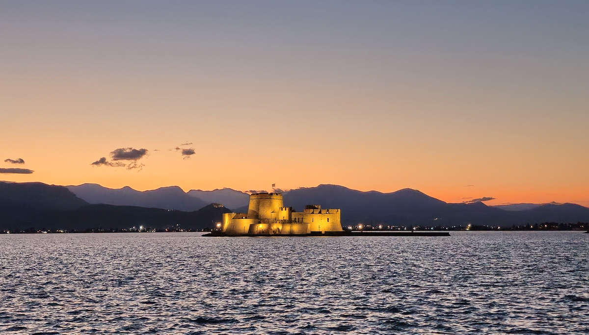 nauplia-grecia-atardecer