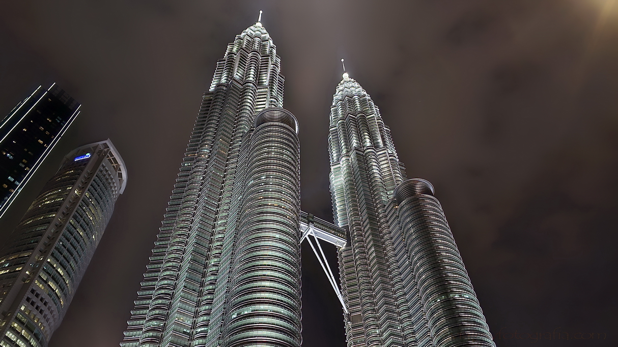 torres-petronas-anochecer-kuala-lumpur
