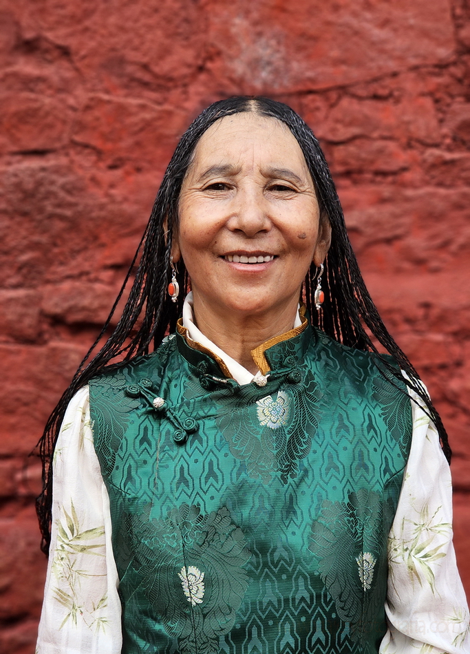 retrato mujer tibetana de Lhasa