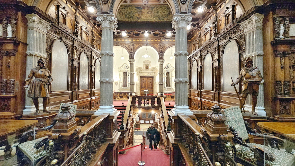 Peles-castle-Transilvania