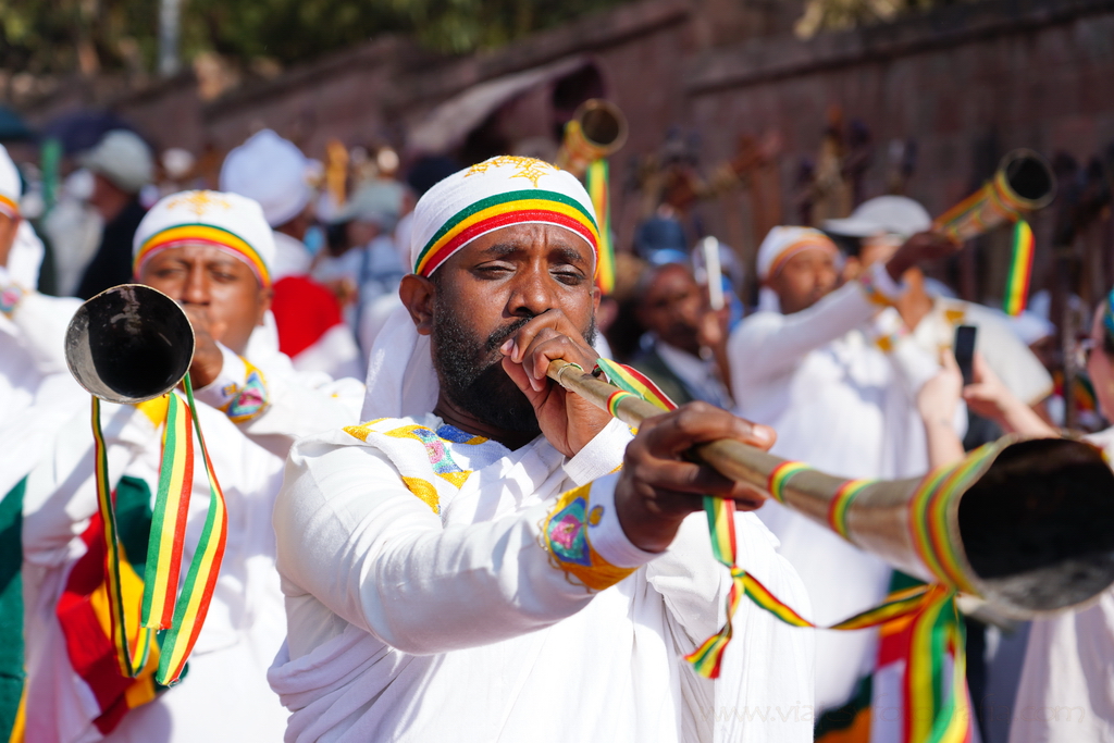 Trompetas durante el Timkat de Lalibela